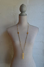 Load image into Gallery viewer, Golden Shadow Swarovski chain w gold pendant
